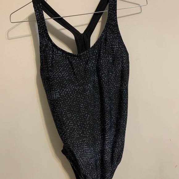 Speedo Swimsuit One Piece Womens 8-10 black gray - Picture 1 of 9